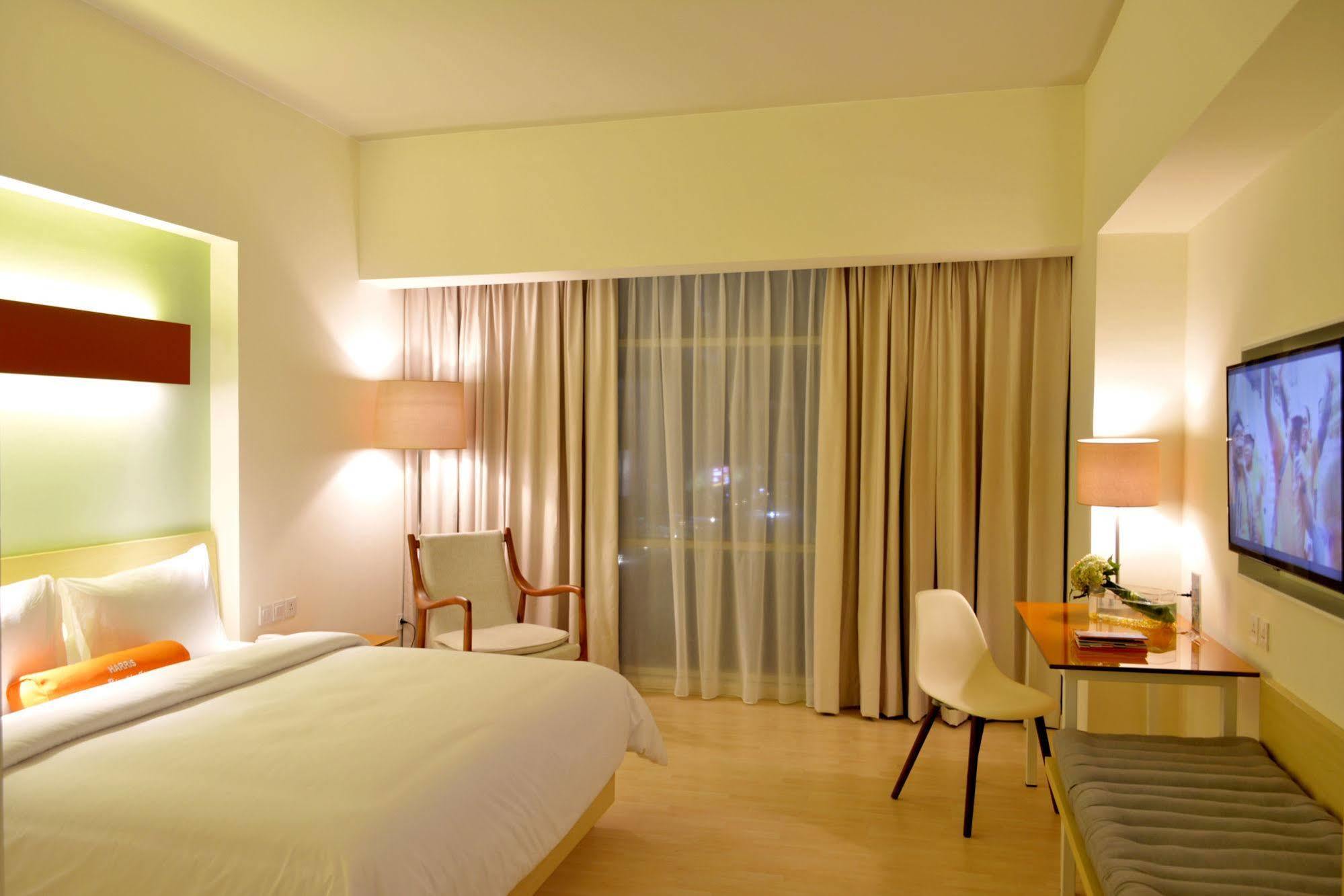 Harris & Conventions 4*